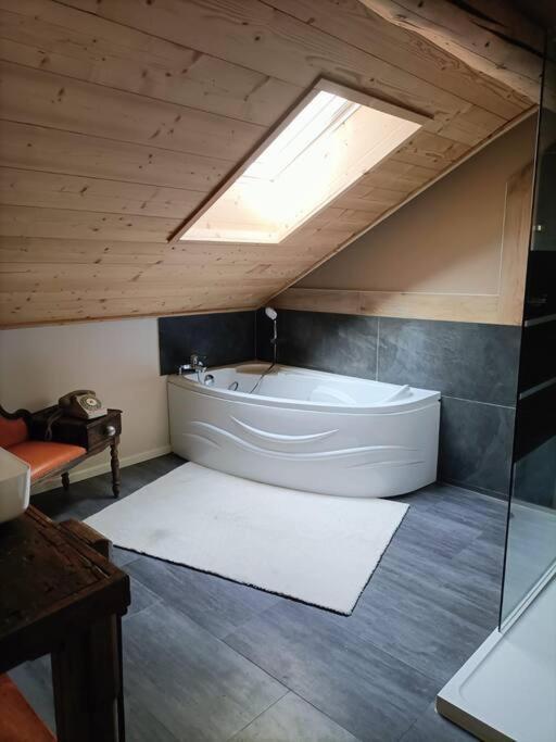 La Basse Aubin Villa Epinal Bagian luar foto